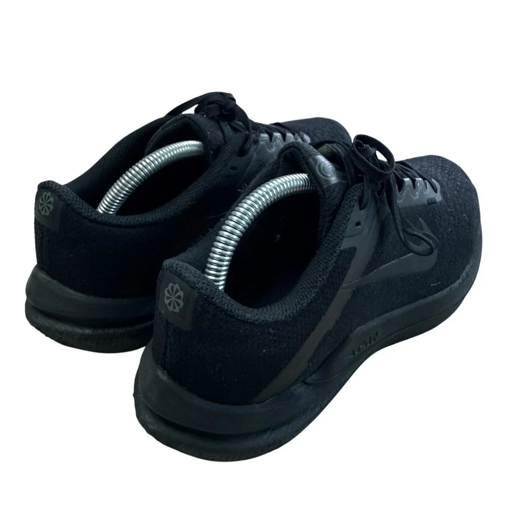 Nike Air Winflo 10 Triple Black Women's US 10 Athletic Sneaker Shoes DV4023-001